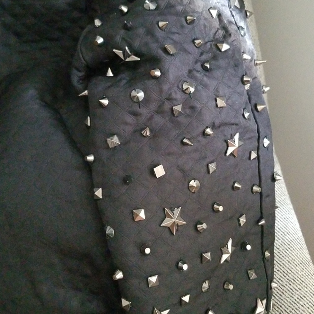 Studded short set! - Picture 3 of 8